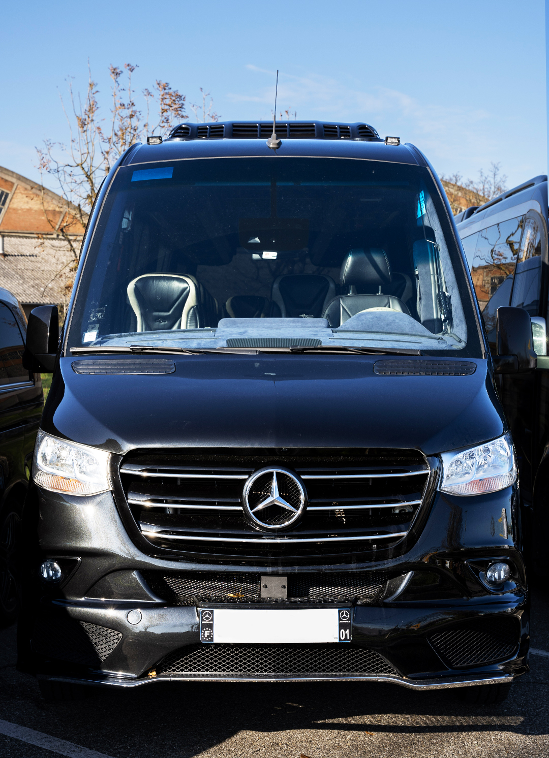 location-minibus-chauffeur-beaune Location voiture, minivan, minibus, bus, et car avec chauffeur privé à Beaune